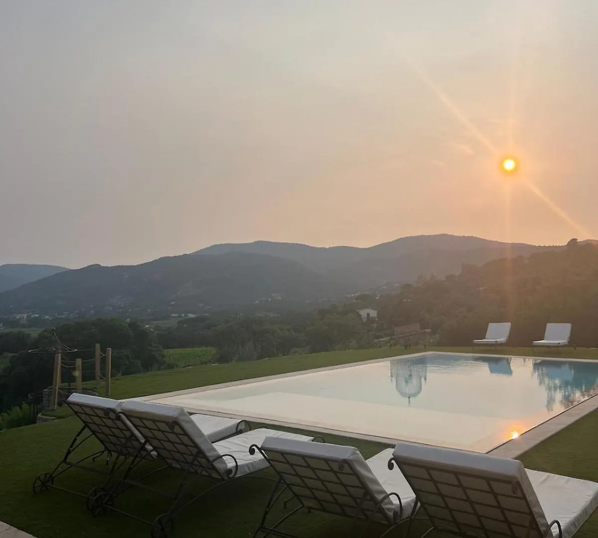 Tra Vigna E Mare Hotel Le Plan-de-la-Tour 0*,